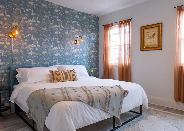 House Apartment *