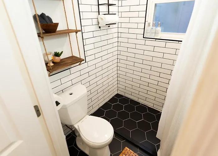Apartment House *